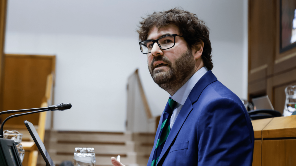 El PP solicita la comparecencia de Jauregi en el Parlamento Vasco tras “el fiasco” de Hithium, que elige Navarra