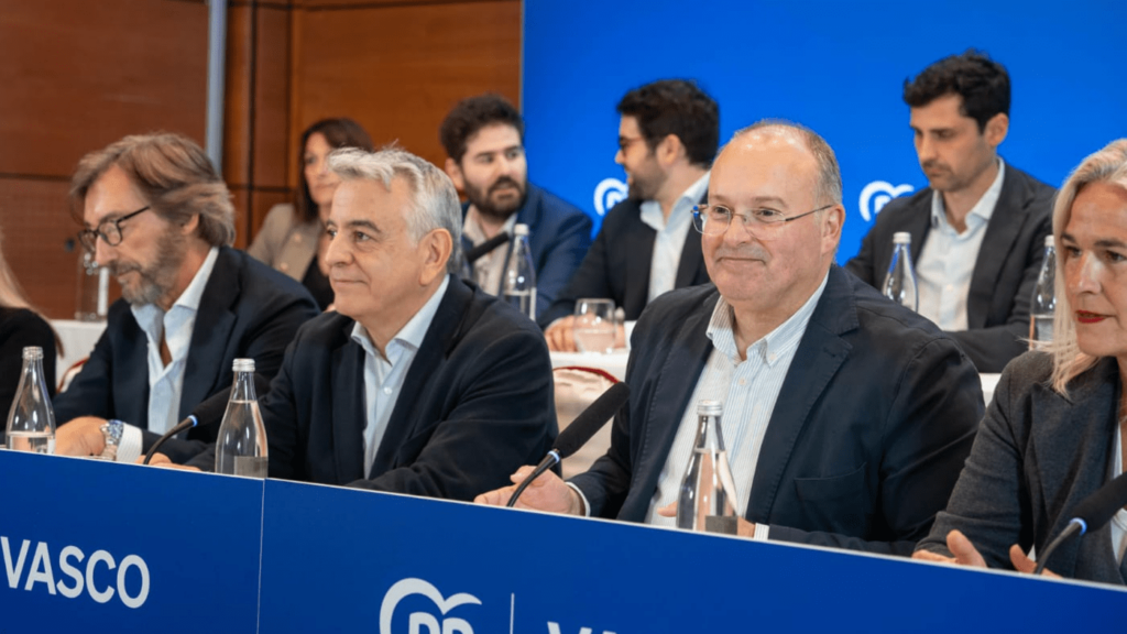 Tellado afirma que «el PNV se ha convertido en un auténtico meme, que es el motivo de burla de todos»