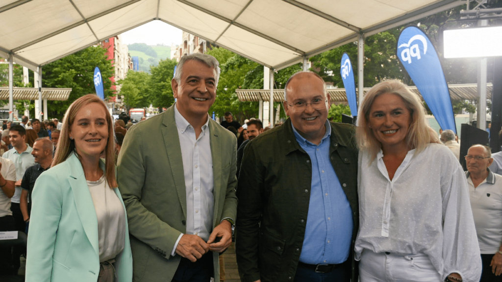 De Andrés ve «atemorizado» a un PNV al que PSE y EH Bildu «pueden mandar a la oposición cuando convenga»