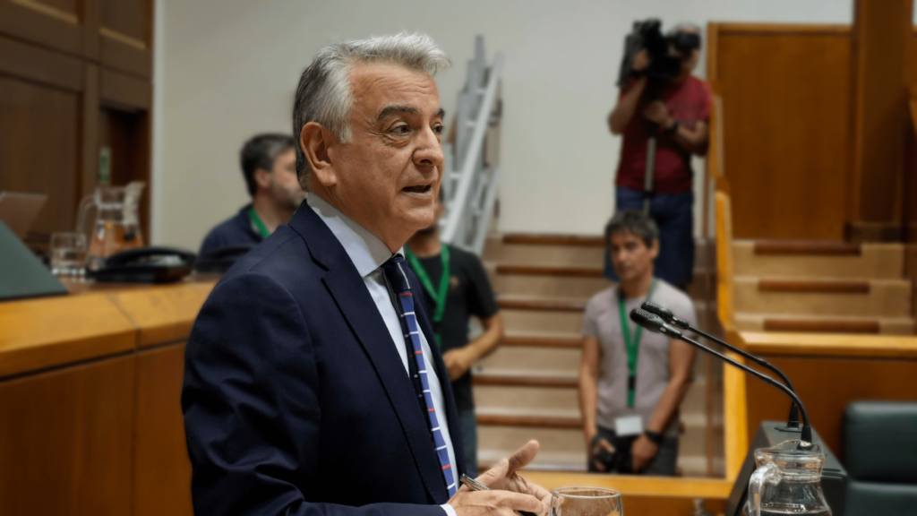 De Andrés ve posible que el PSE llegue a un acuerdo «inviable» sobre el estatuto para «dejar a Feijóo y PP un lío gordo»